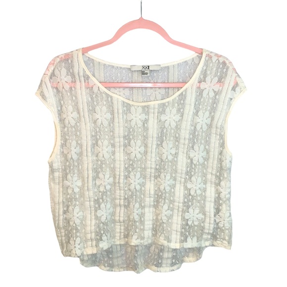 Women's Floral Lace Sheer Short Sleeve Shirt - Picture 6 of 10